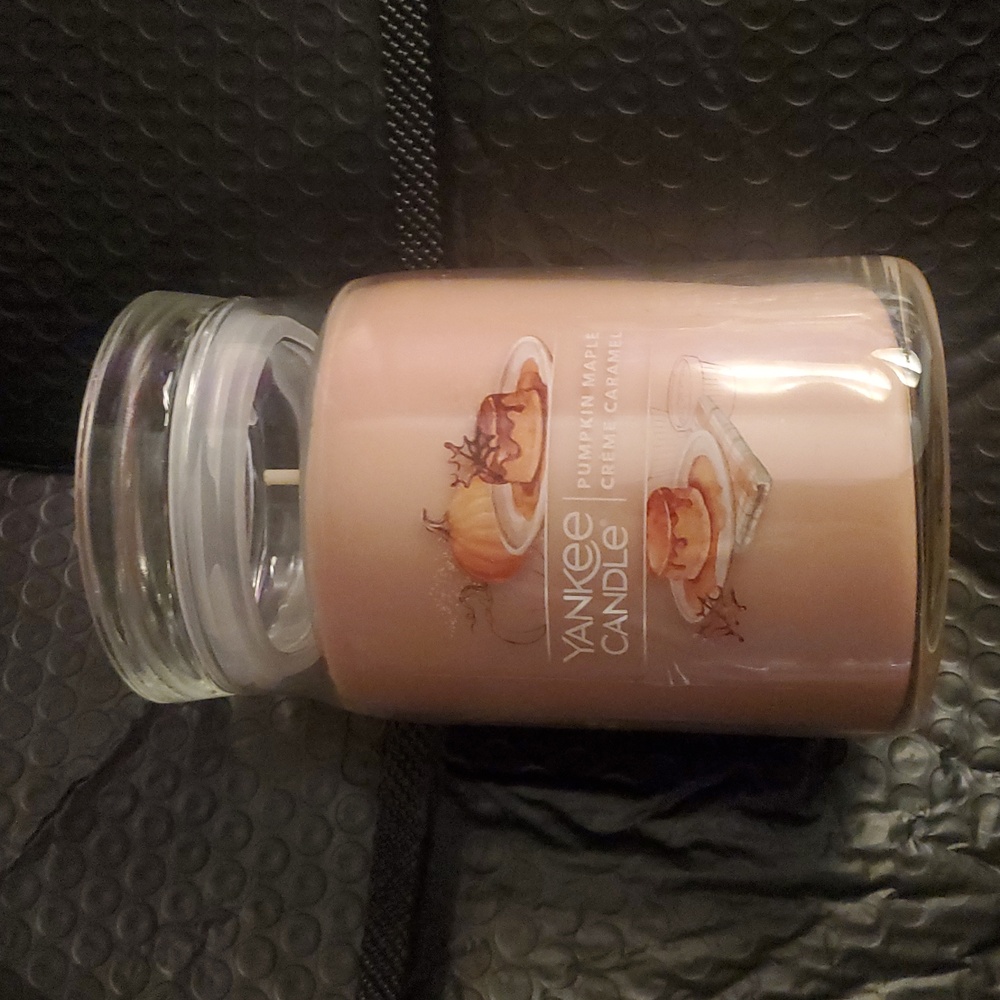 YANKEE CANDLE Pumpkin Maple Creme Caramel 2-wick Signature Jar New